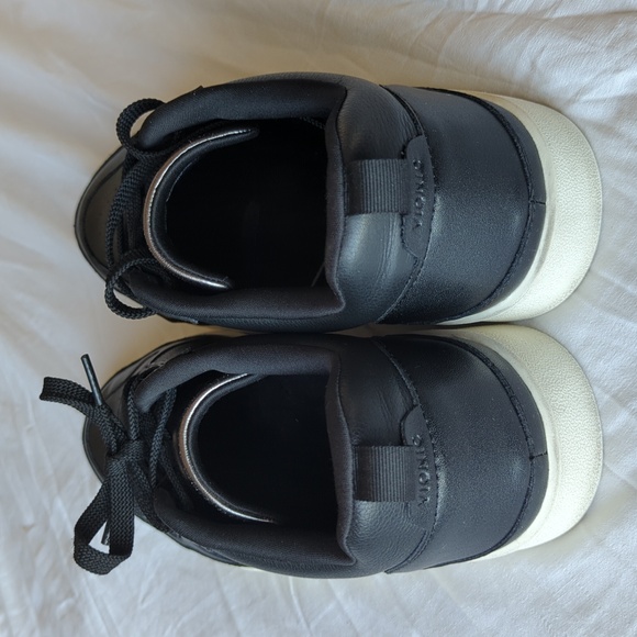 Vionic Elise Women's Black Leather Sneakers With Metallic Silver Tongue - Picture 3 of 11